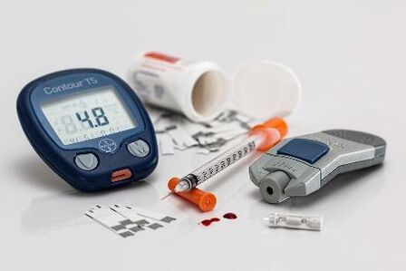 La diabetes requiere inyecciones de insulina y control diario del azúcar en sangre.